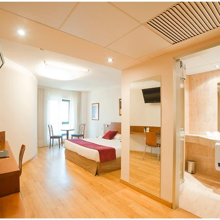 Duerming Longoria Plaza Hotel Oviedo Room photo
